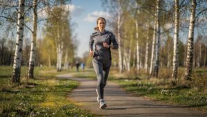 Birkenpollenflug 2026 beginnt früher als erwartet, so trainieren Allergiker sicher im Freien